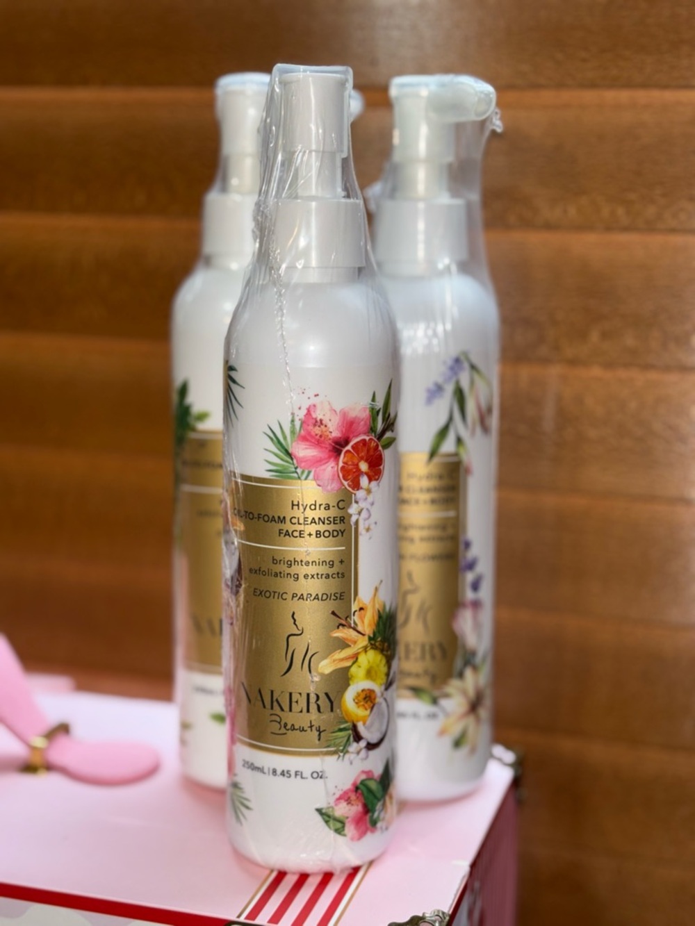 Nakery Beauty Hydra-C Oil to Foam Cleanser - Picture 2 of 3